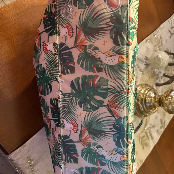 Lug Paddle Tropical Parrot and Leaf Print Tote